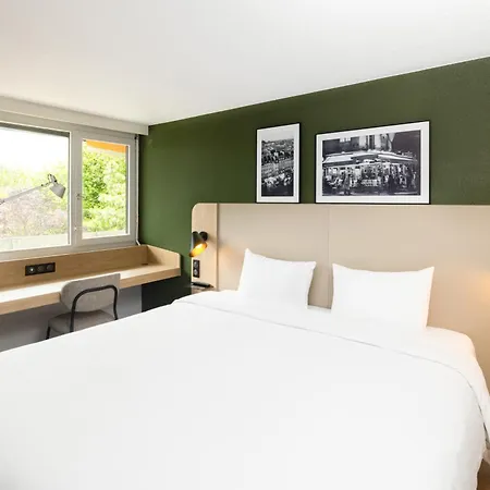 Campanile Nature - Hotel Taverny